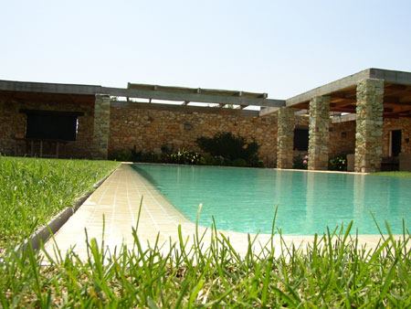 Overflow pool