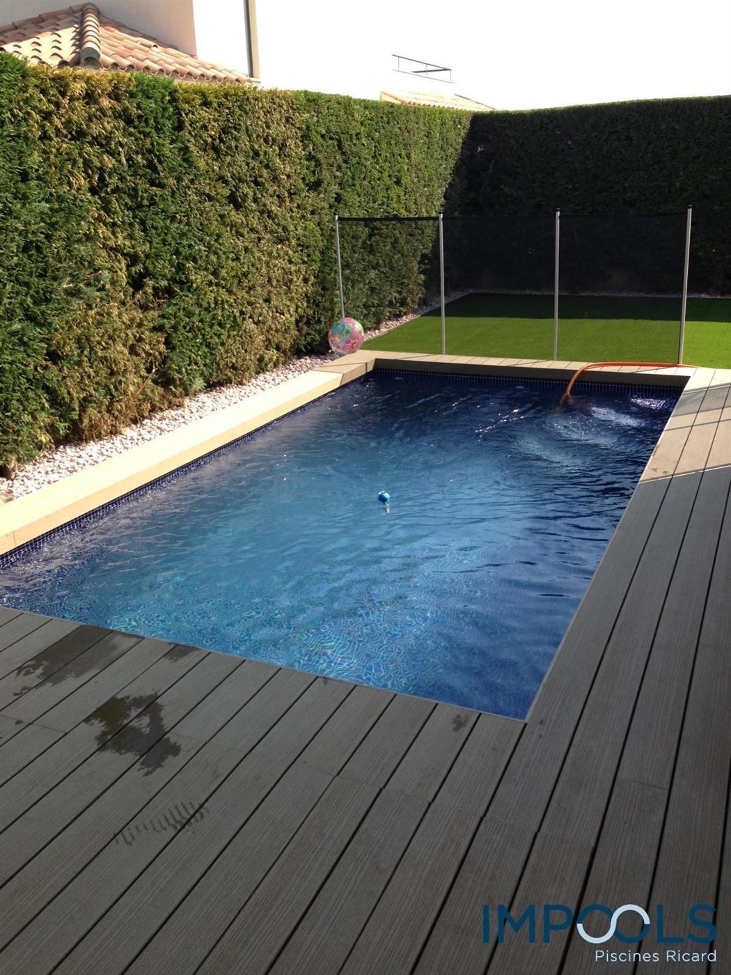 Blue pool built by Impools