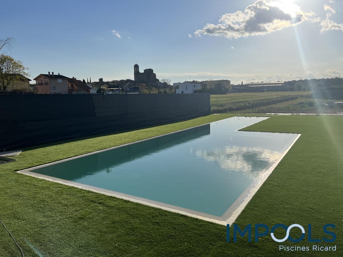 Light pool built by Impools