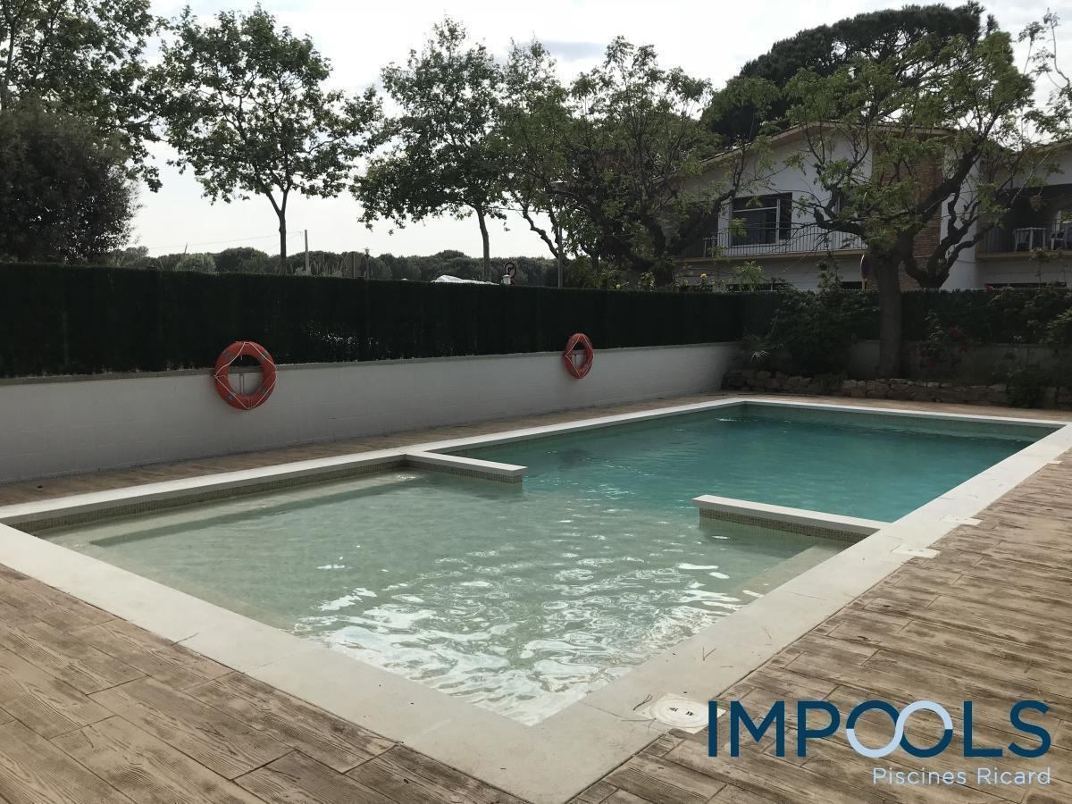 Light pool built by Impools